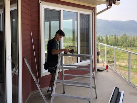 retractable awnings installation